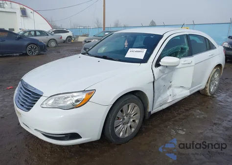 2012 Chrysler 200 Lx из США, поврежденный, VIN 1C3CCBABXCN135529